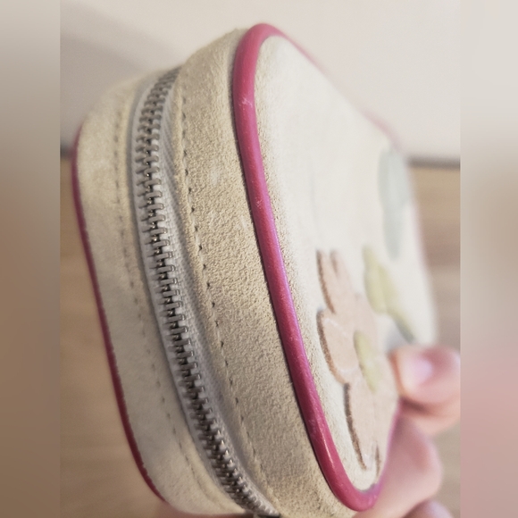 Vintage Coach Cream Suede Leather Jewelry Case - Picture 16 of 16